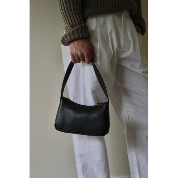 St. Agni Handbags - St. Agni 90s Petit Shoulder Bag in Black